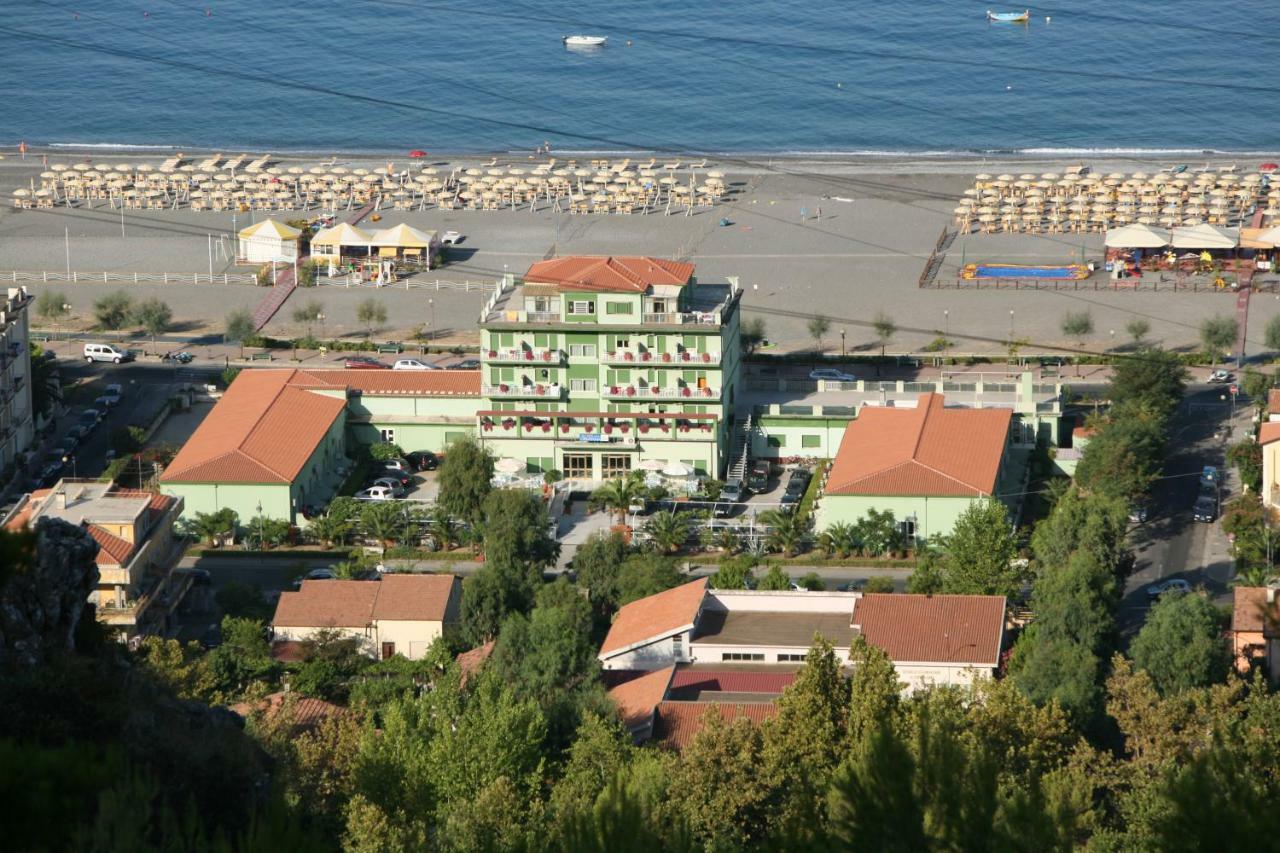 Hotel Germania Praia a Mare Exteriör bild